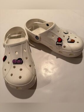 CROCS Woman/Men White Classic Clog Sandals with Cute Jibbitz Charms